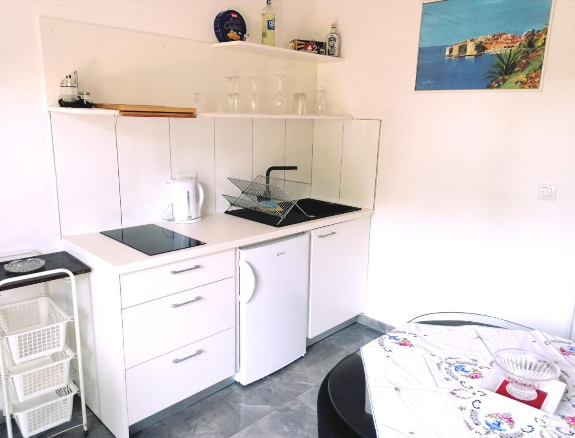1Bedroom Apartment In Lapad Дубровник Экстерьер фото